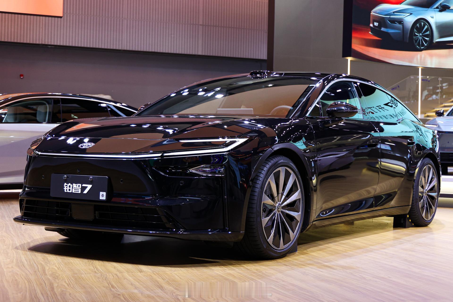 丰田铂智7开始预订，12月31日前下订，享受明年购置税兜底。另外“车辆自燃，泊车