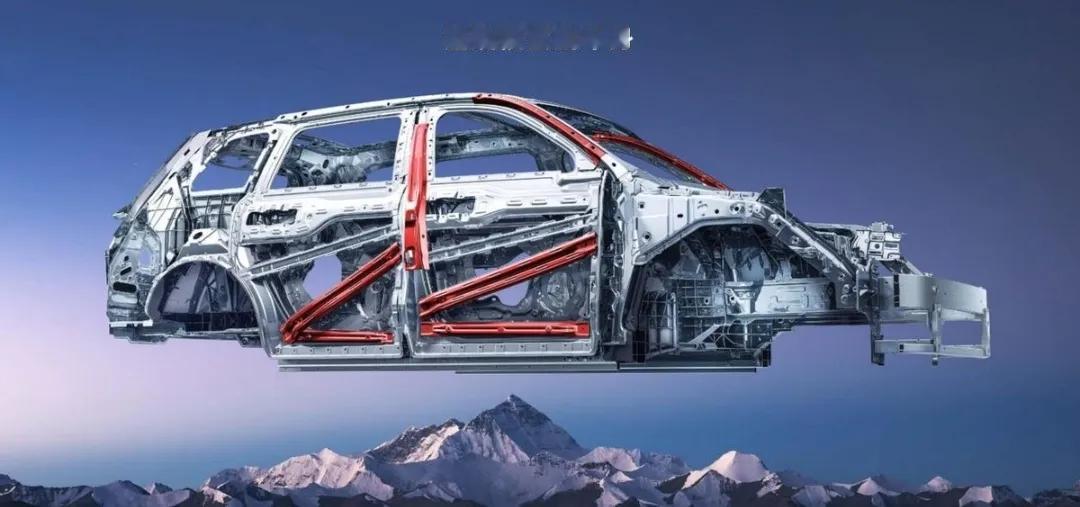 咋感觉这张海报是临时做的？26号华为在问界M9上发布了玄武车身，这某厂的海报就出