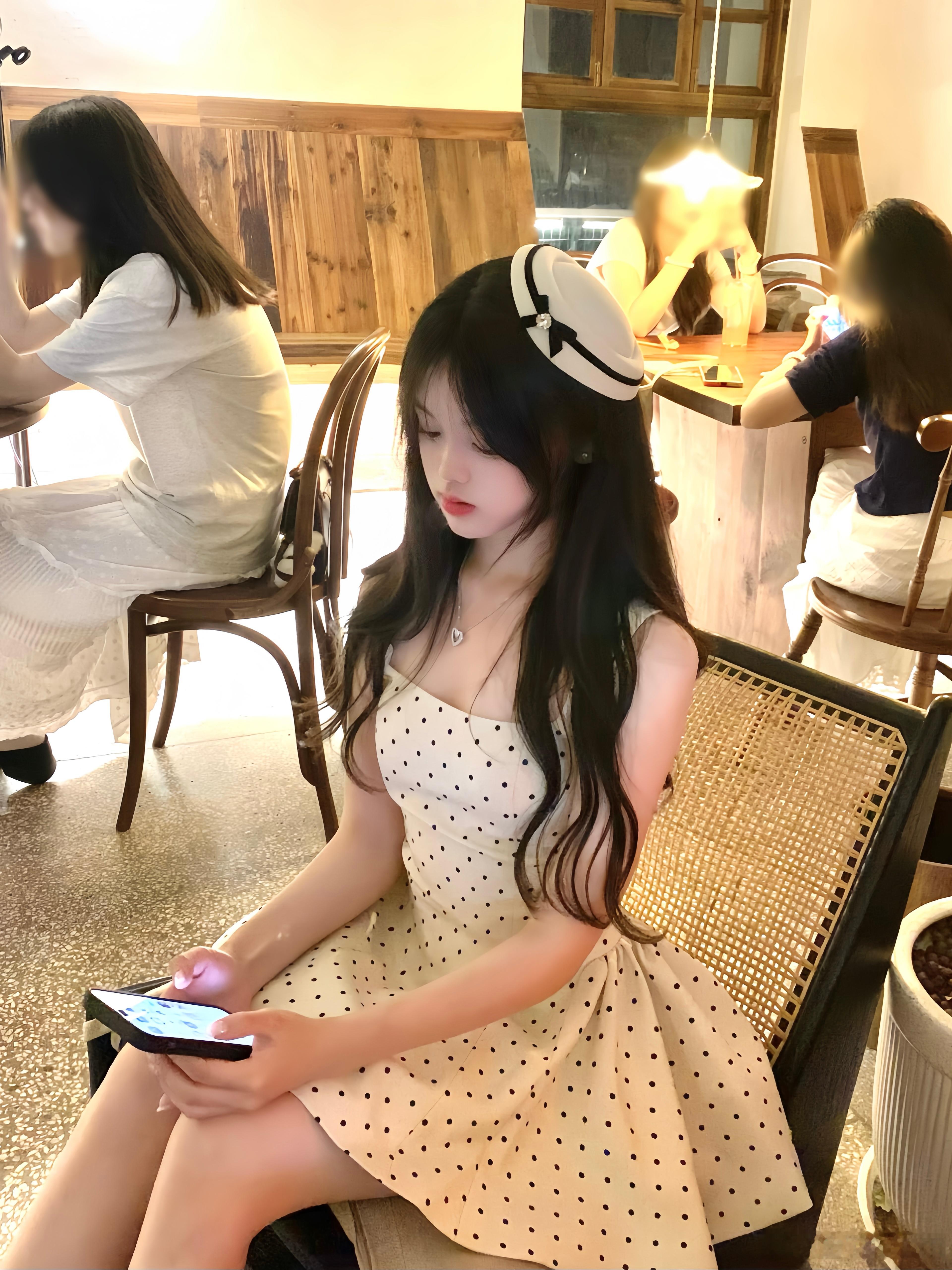 老地方了嘿嘿 喜欢哪个发型[女孩儿] ​​​