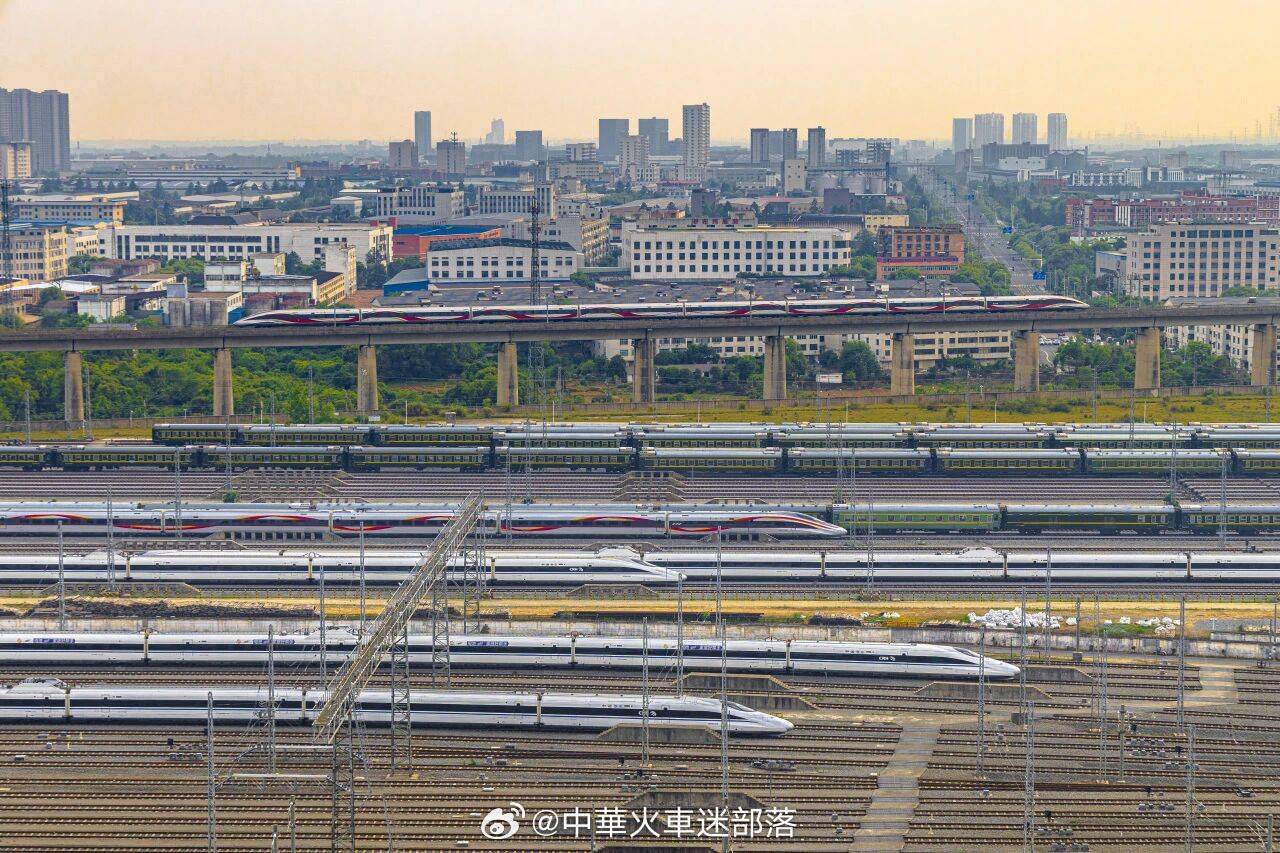 铁路,晚安 把今天的情绪收好，明天再打开。晚安~ 