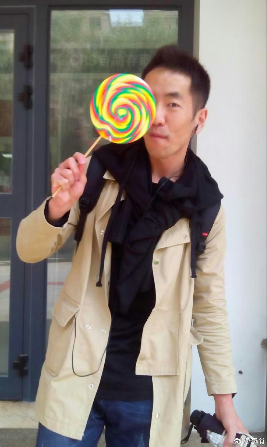 李悄（自拍）. 