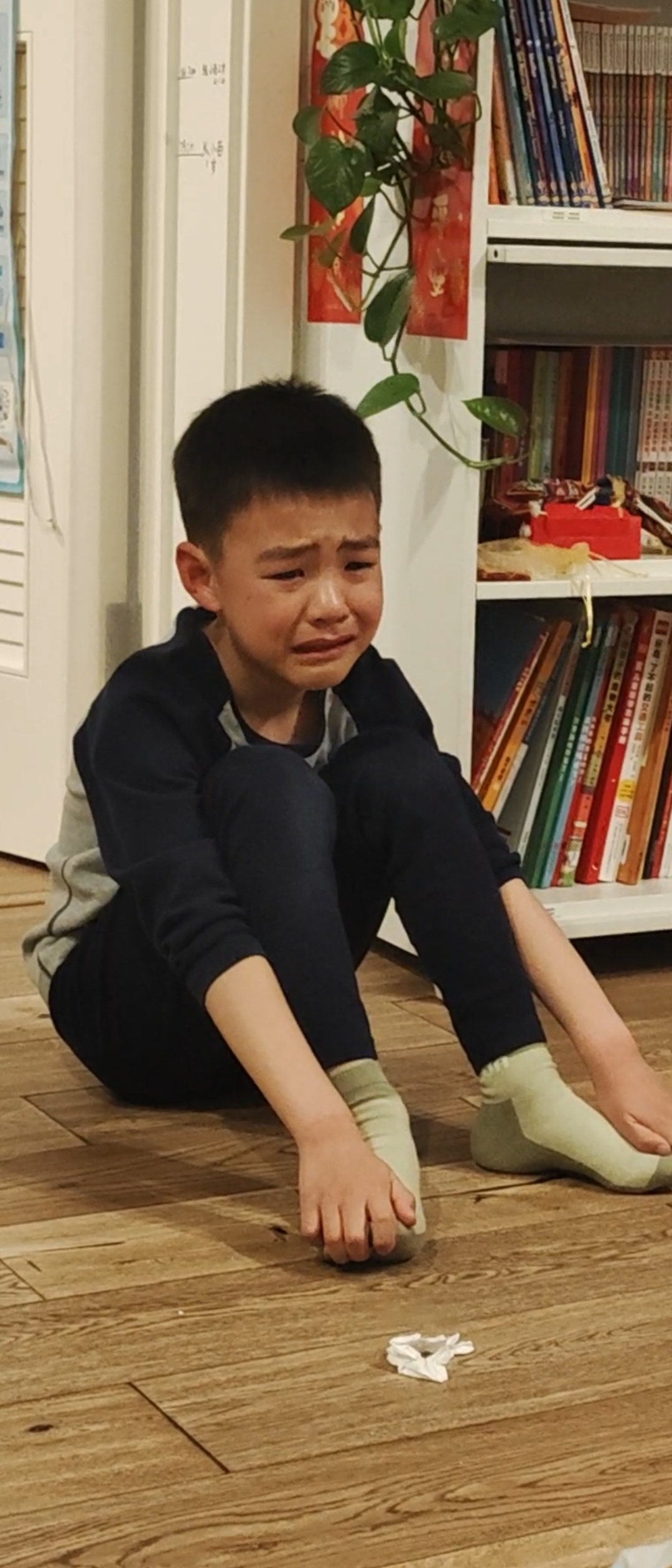 终于知道为什么我小时候我姥姥总是叨叨：七岁八岁狗都嫌七岁小孩真的很气人啊，这两天