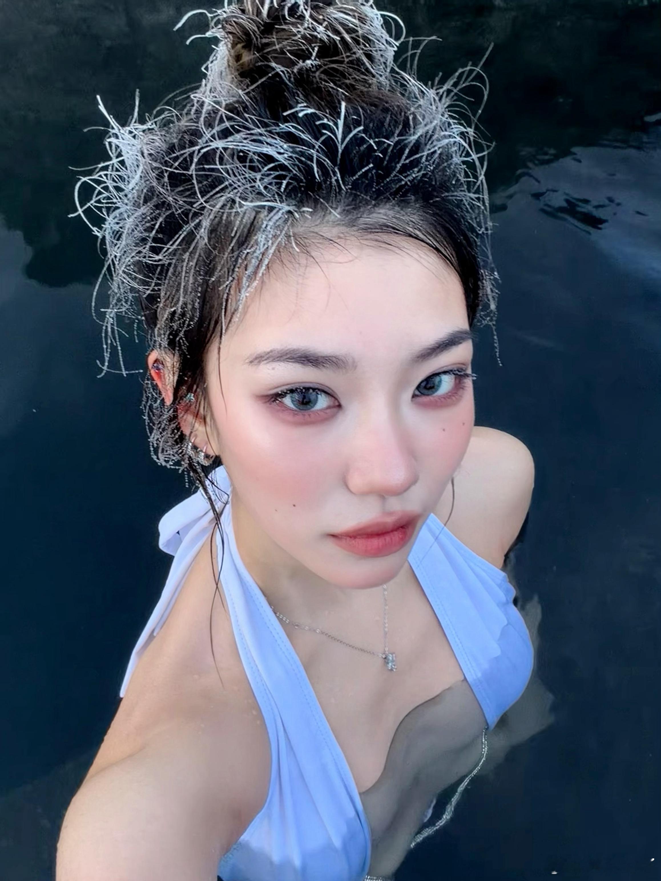 白雪公主👩🦳❄️ 