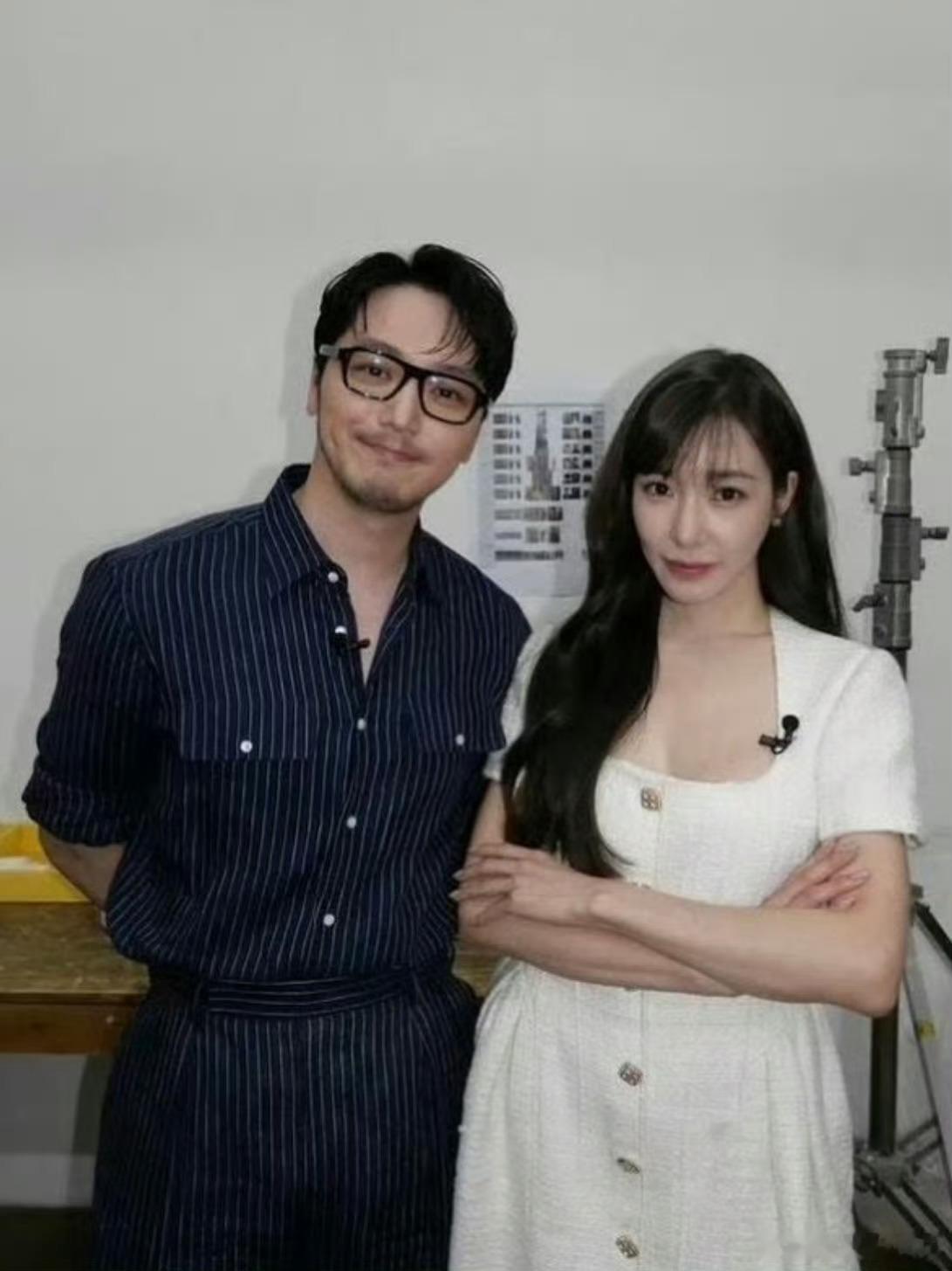 Tiffany和卞耀汉婚后9个月终于要首次共同出席正式场合啦～🎉一起亮相《MM