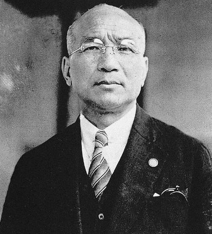 1946年,一美貌女子携带着昂贵财物乘坐火车被偷,金银财物一分没少,只被偷了一张