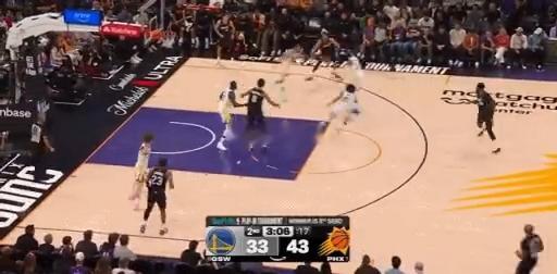 勇士vs太阳  太阳漫不经心 库里抢断后一条龙三分结束进攻回合。煮酒今日NBA