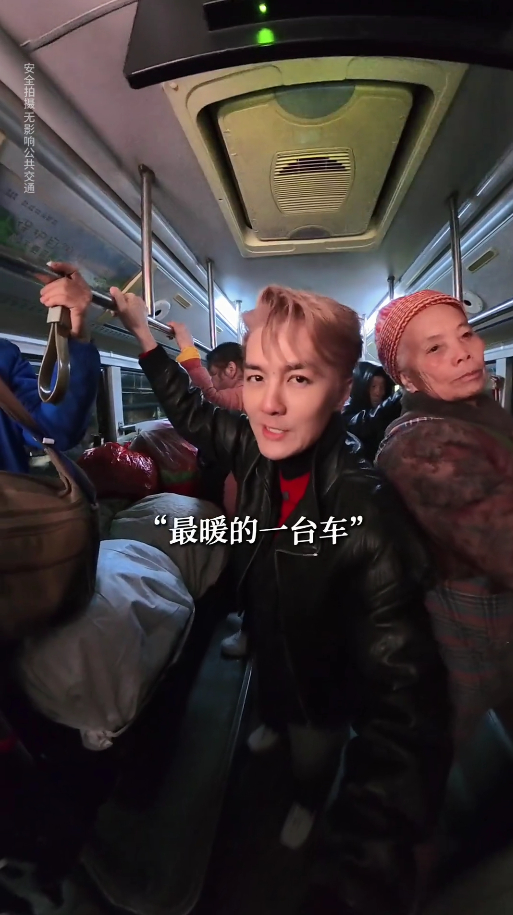 吴克群助农被印上奶茶小票踏遍百余城助力农户，吴克群始终默默践行助农初心，用微光照