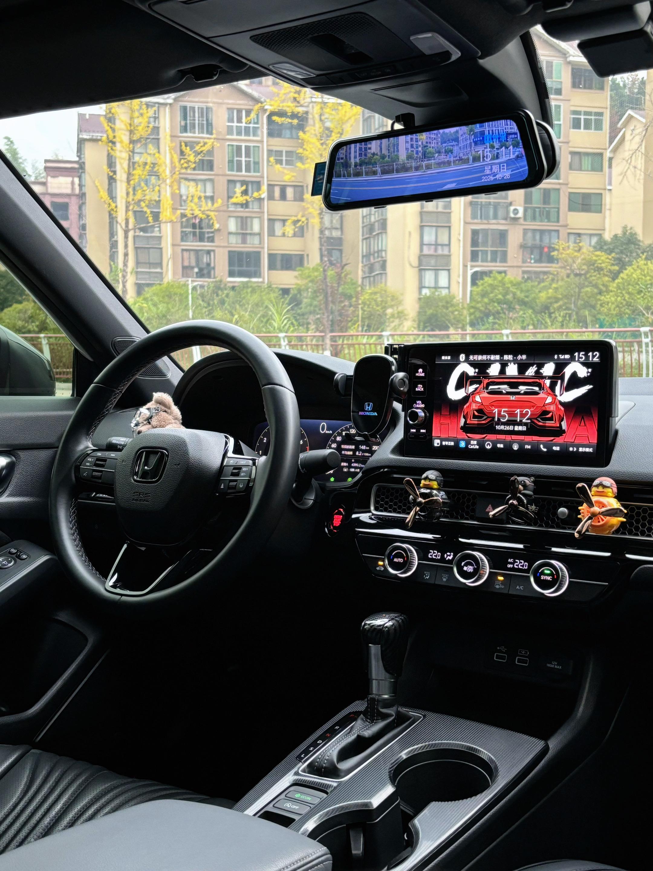 让我看看现在00后都开什么车？