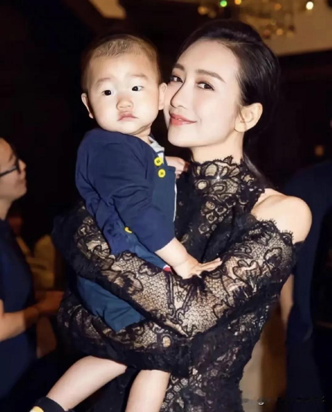 王鸥的举动确实显得颇为草率，她真该从叶海洋那里取取经，想要孩子，就该深思熟虑，精