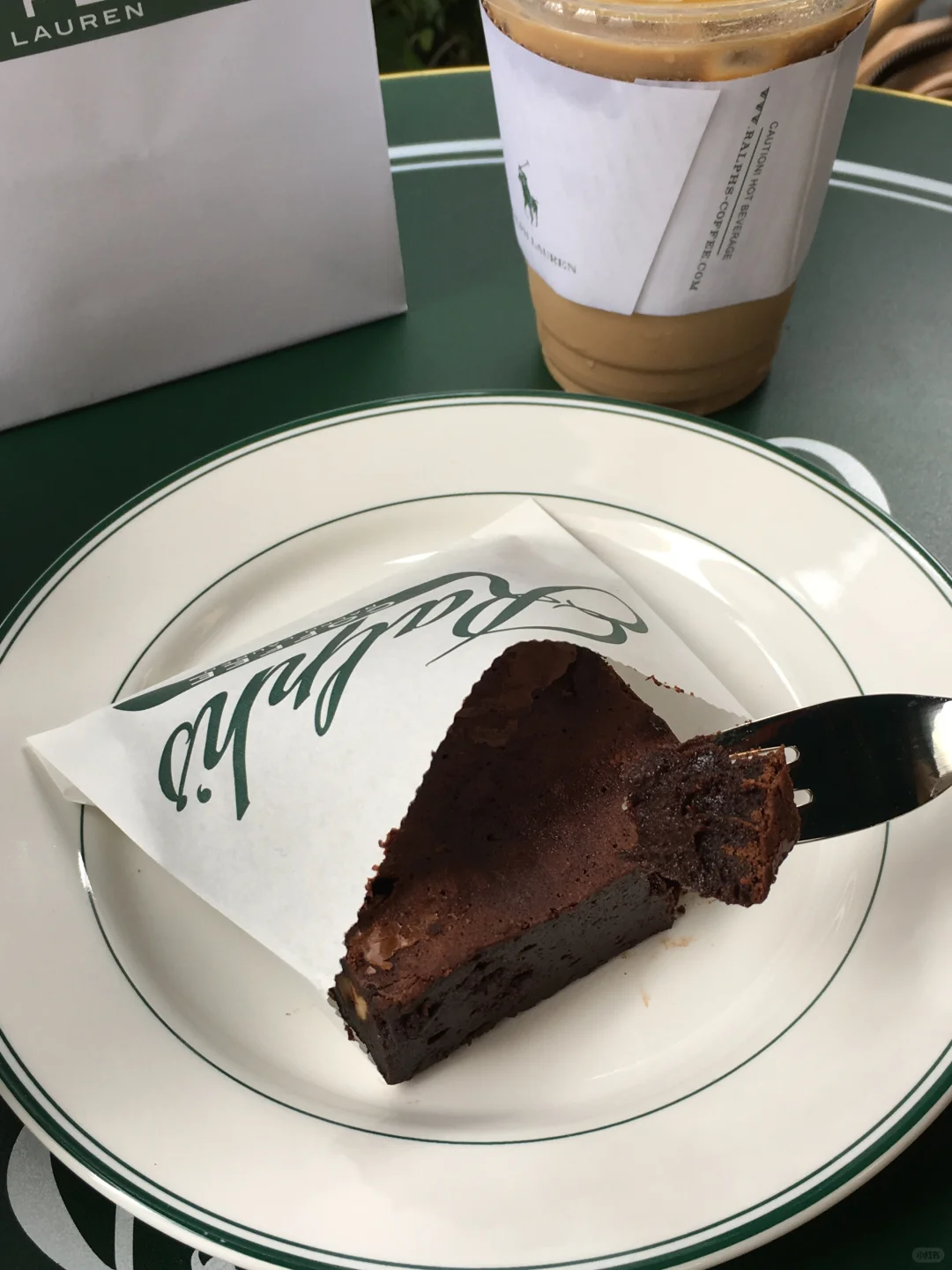 武汉🧳🧩拉夫劳伦新店很有国外的sense