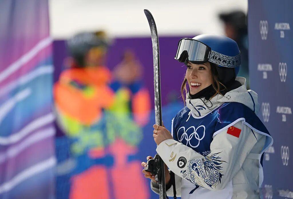 北京时间2月9日，2026年米兰-科尔蒂纳冬奥会，谷爱凌决赛自由式滑雪女子坡面障