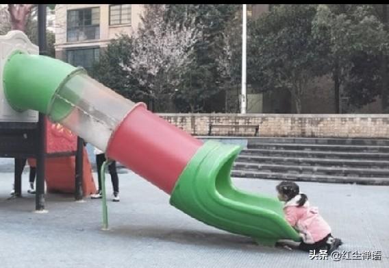 提醒:带娃莫离眼！几秒钟也不行！

分享一段真实的带娃见闻，提醒带萌宝的家长们: