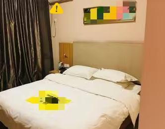 江西一对年轻情侣在酒店开房，欢愉了一晚上，次日清晨发现床头通风口栅栏被人从走廊掰