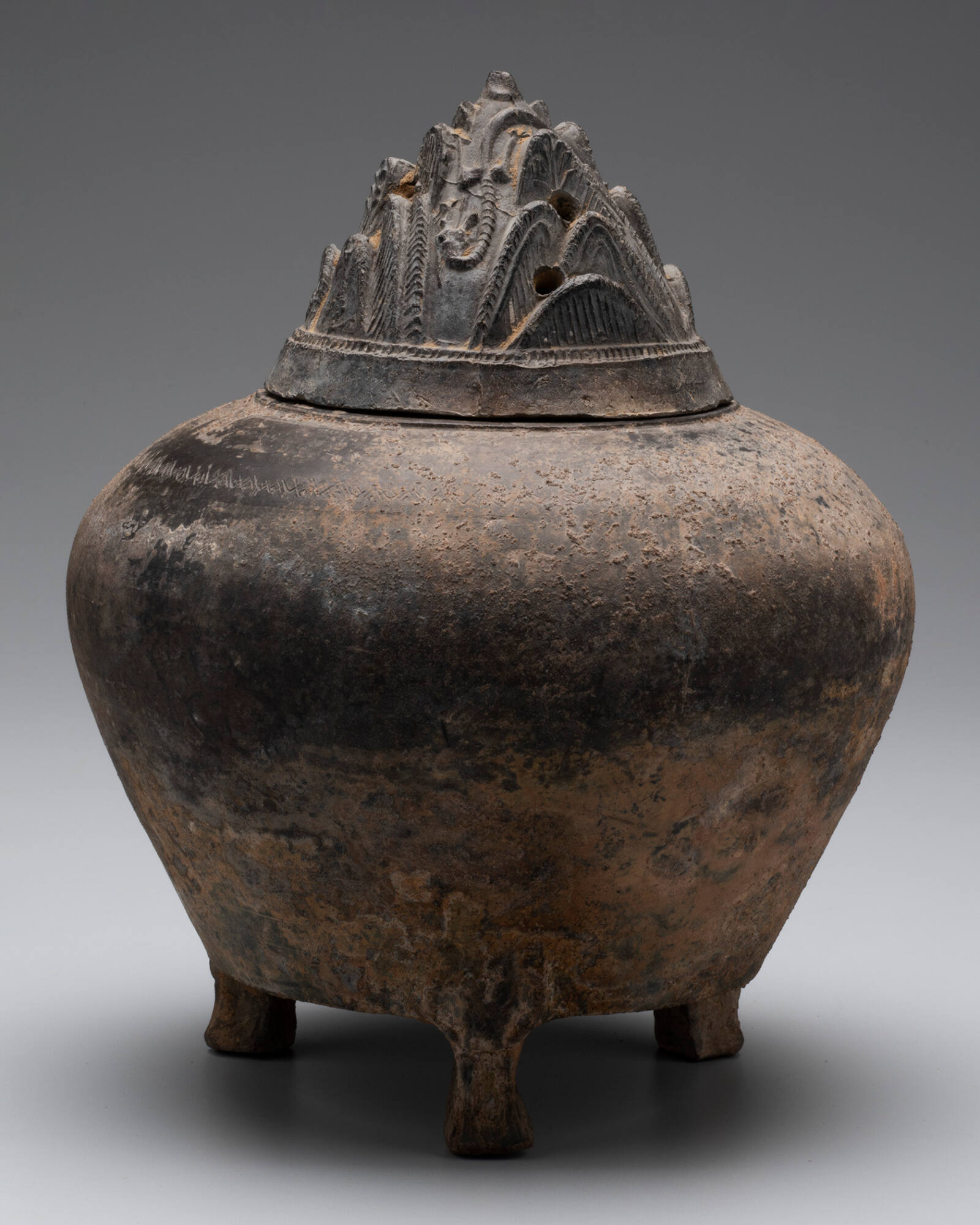 美国Toledo美术馆藏汉代的博山盖罐 