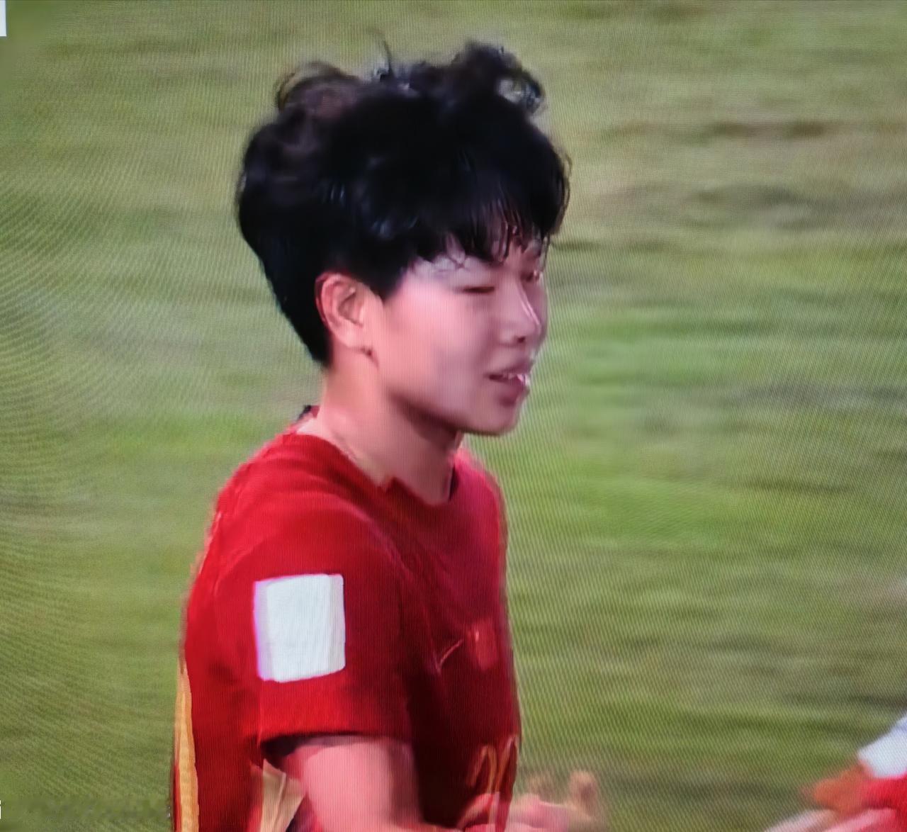 好样的，余家琪一助一球，中国U20女足半场2-0乌兹别克斯坦！
       U