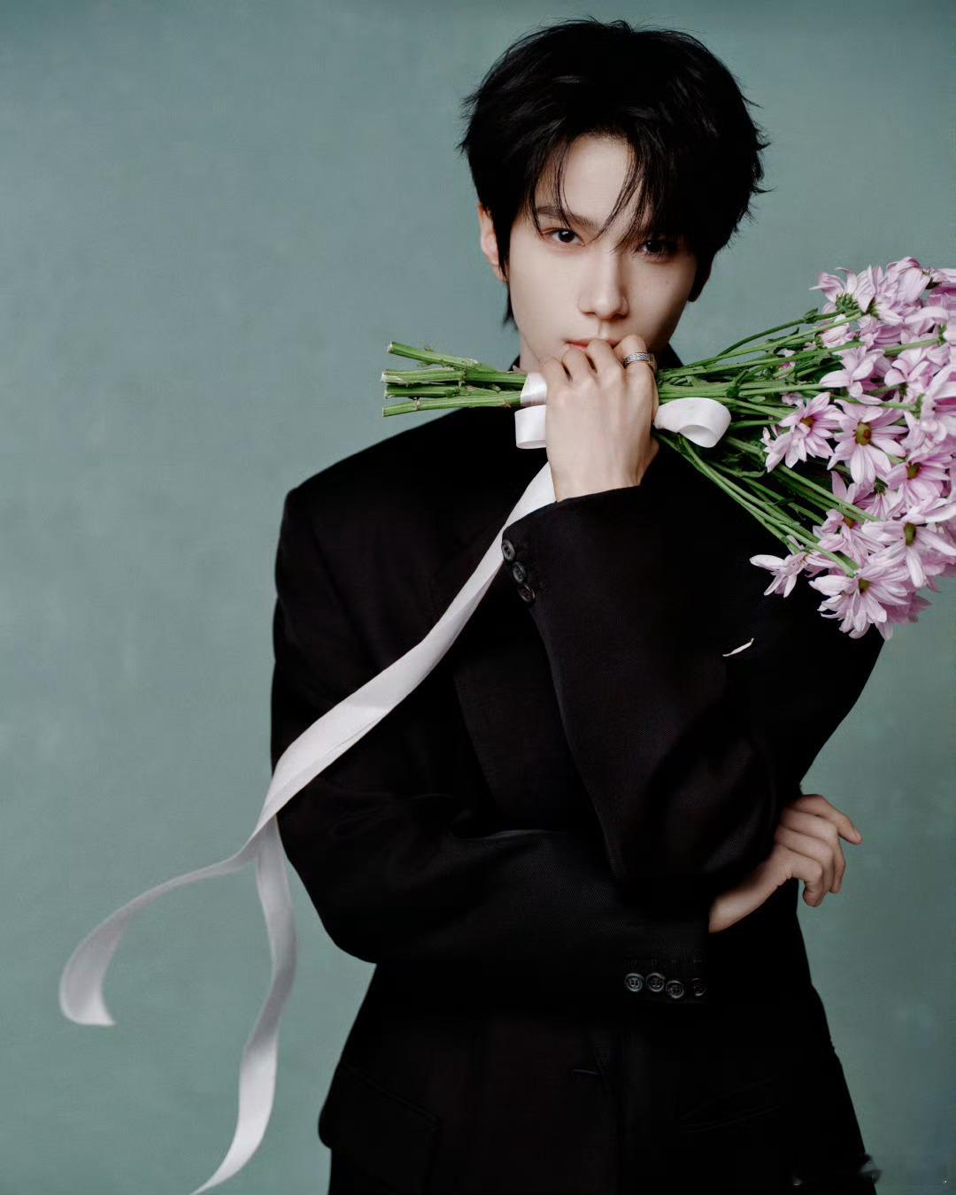 我家那小子今年是按颜值选的我家那小子 这阵容颜值在线，坐等开播看帅哥！ 