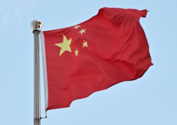 建议警告无果后将其击落。

南部战区空军新闻发言人李健健空军大校表示，8 月 2