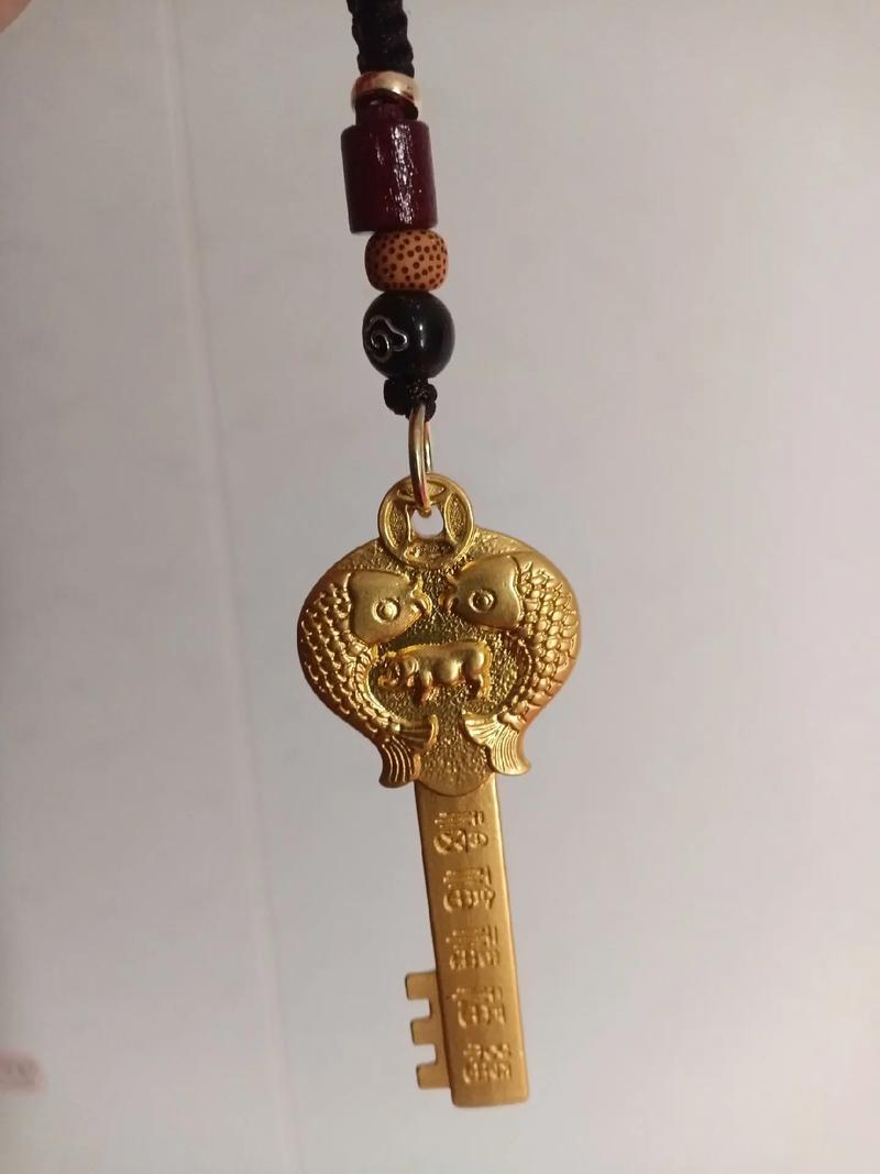 晚上，回家的路上，发现开金库钥匙不见了，心想，不见就不见吧，反正也是没有缘分管这