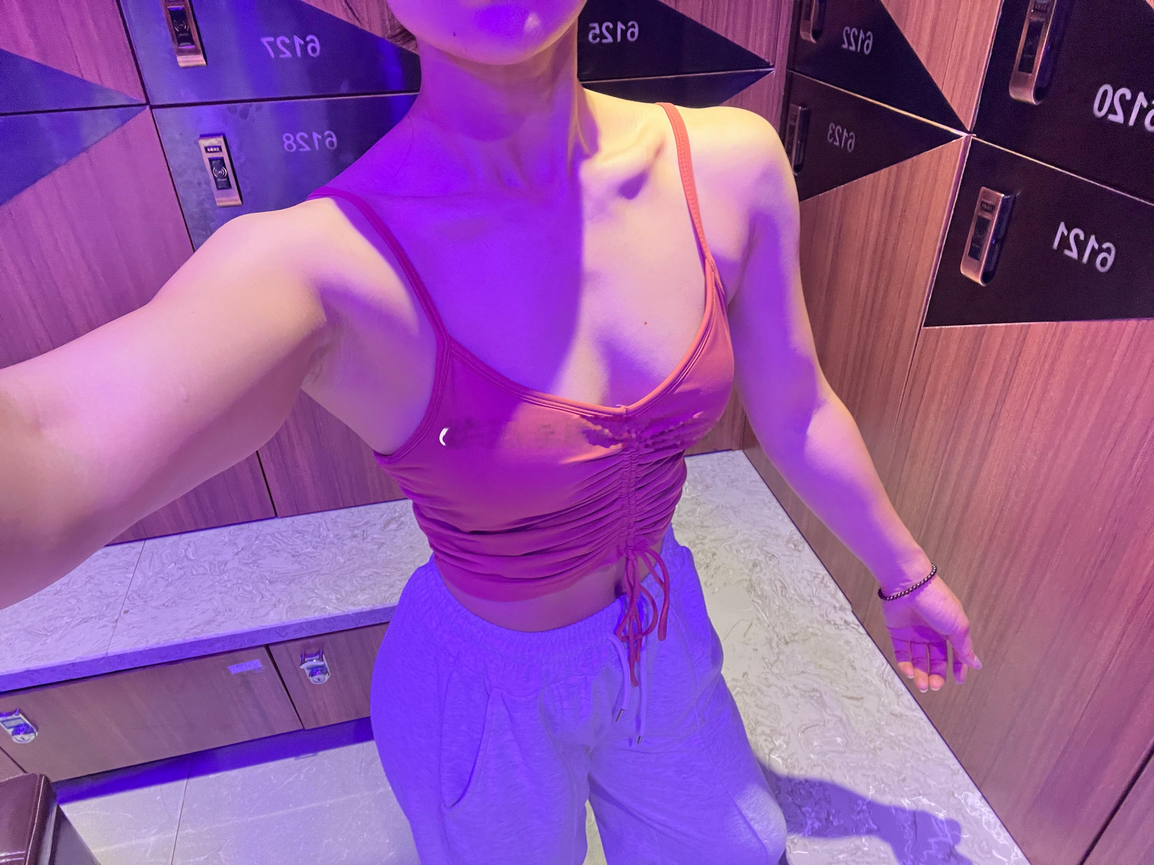 健身[超话]运动打卡运动就是坚持运动健身减肥记录生活 已练不欠 ​​​