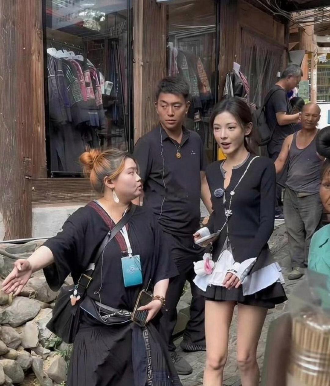 感觉自己遇到明星了，但实在想不起来是谁