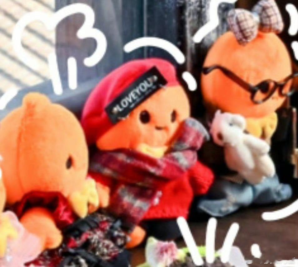 这么一看还挺心酸的呢……其实原本微博之夜的打工人们很用心的给每一个明星都准备了自