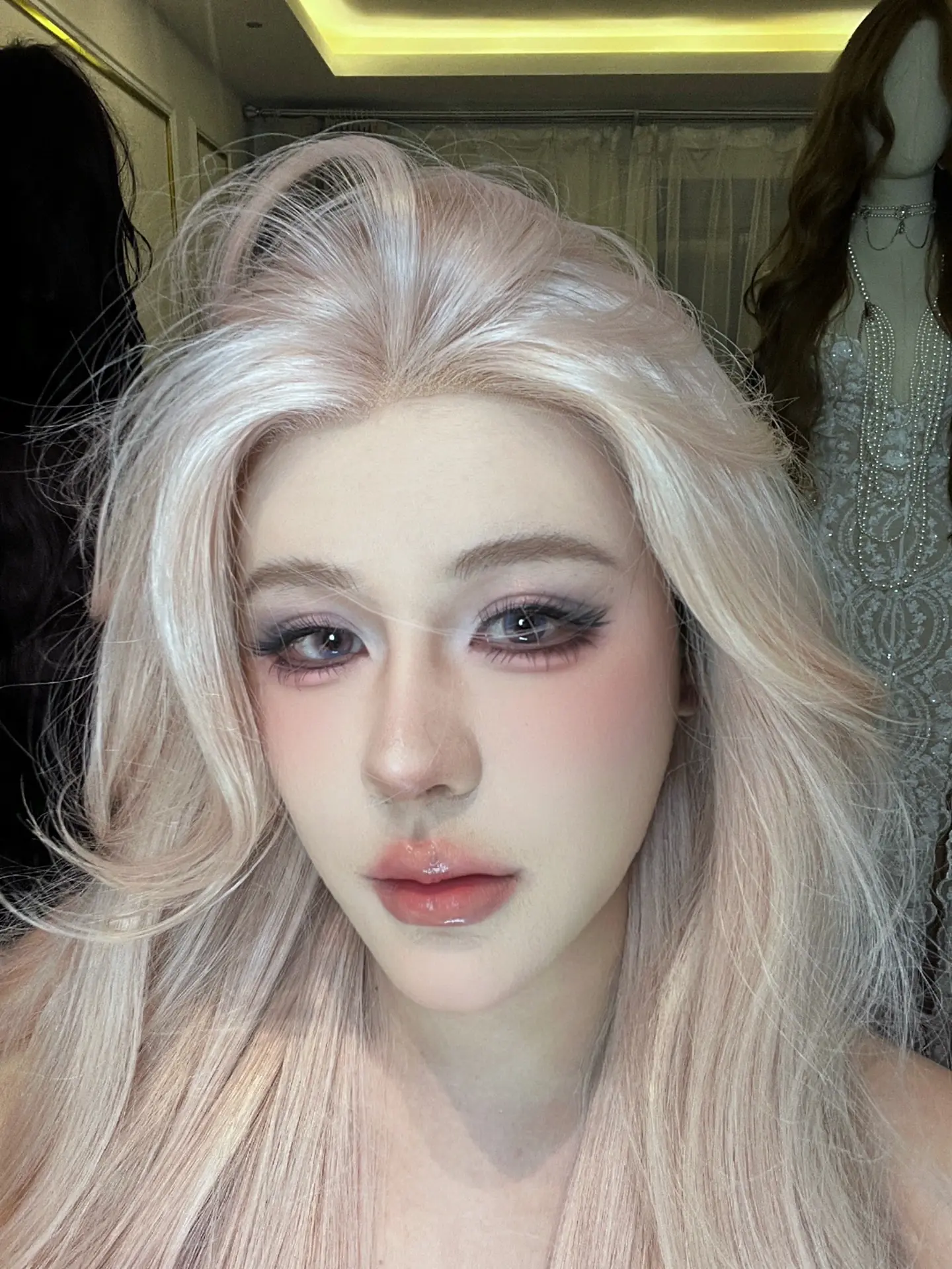 混血发色 显白发色 分享妆容 绝美镜头 洋娃娃