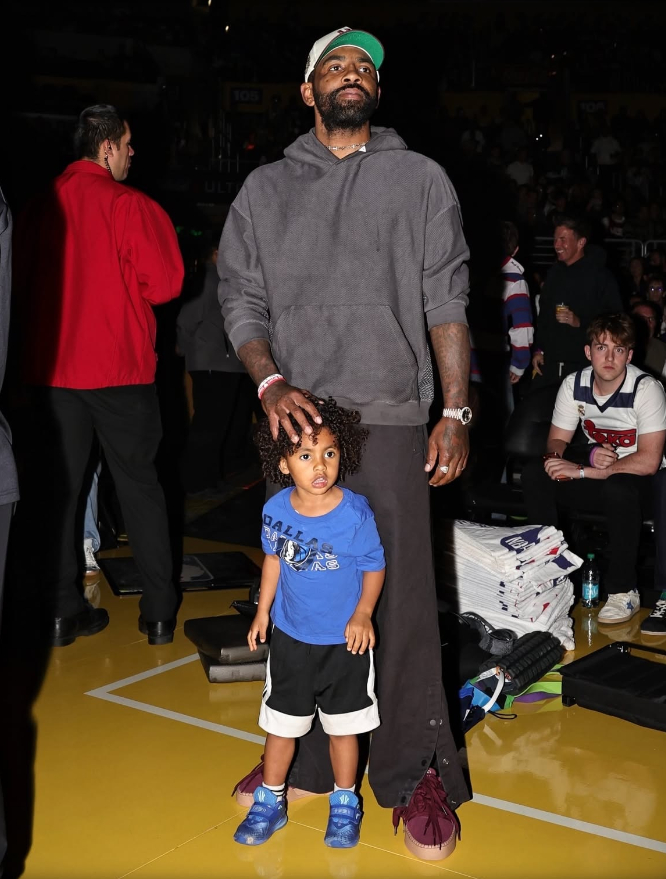 场边的父爱。新赛季篮不住