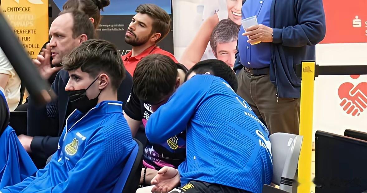 樊振东离开，最不舍的就是弗朗西斯卡了！

因为东哥不但是铁血一单，
他还不打WT