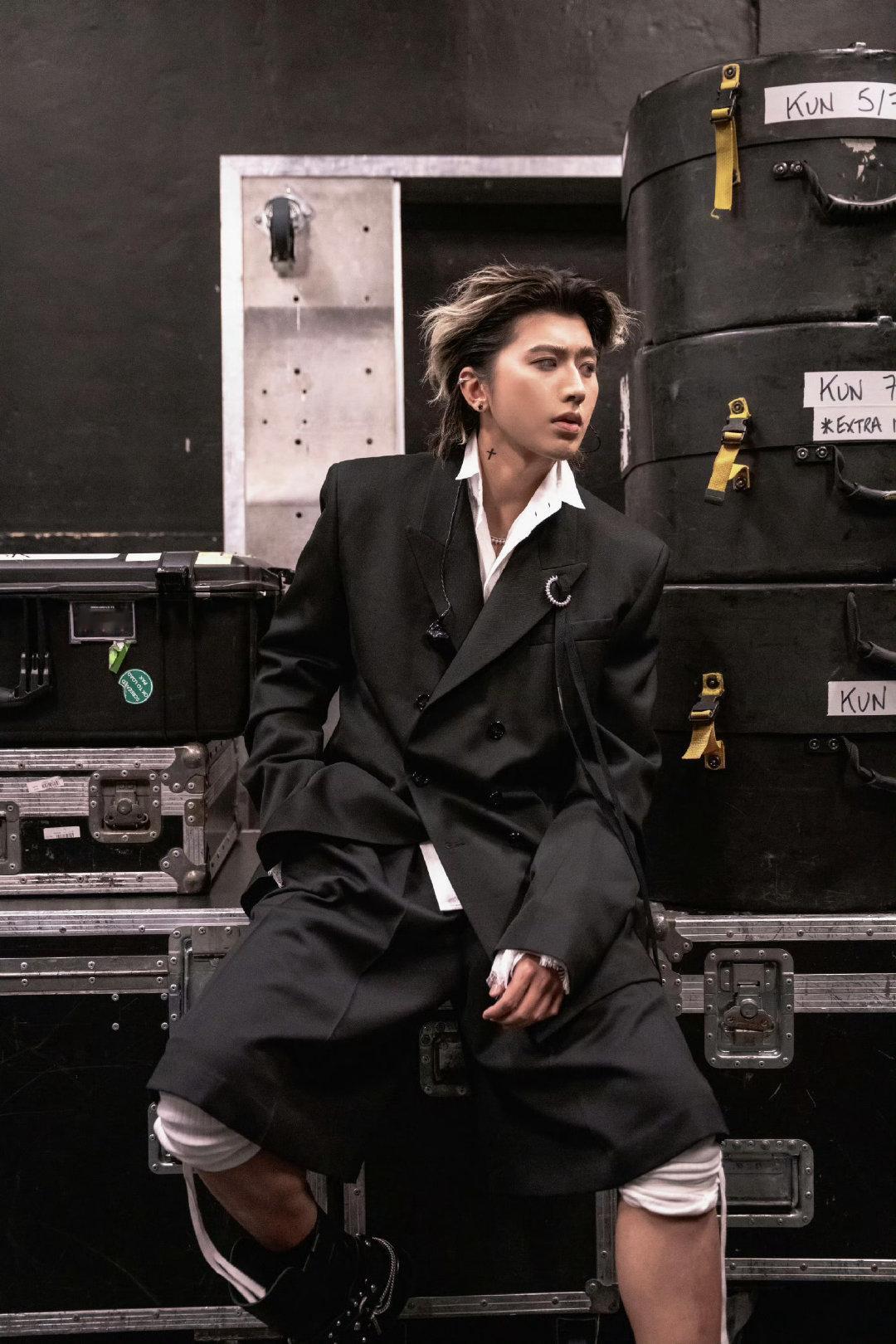 蔡徐坤演唱会不是结束是开始蔡徐坤不是结束是开始 蔡徐坤欧美巡演收官，这是不是结束