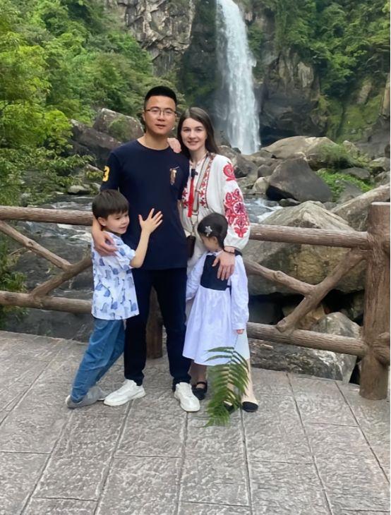 2016年，乌克兰女大学生不顾家人反对，跨越7000公里，远嫁给中国打工仔。不料