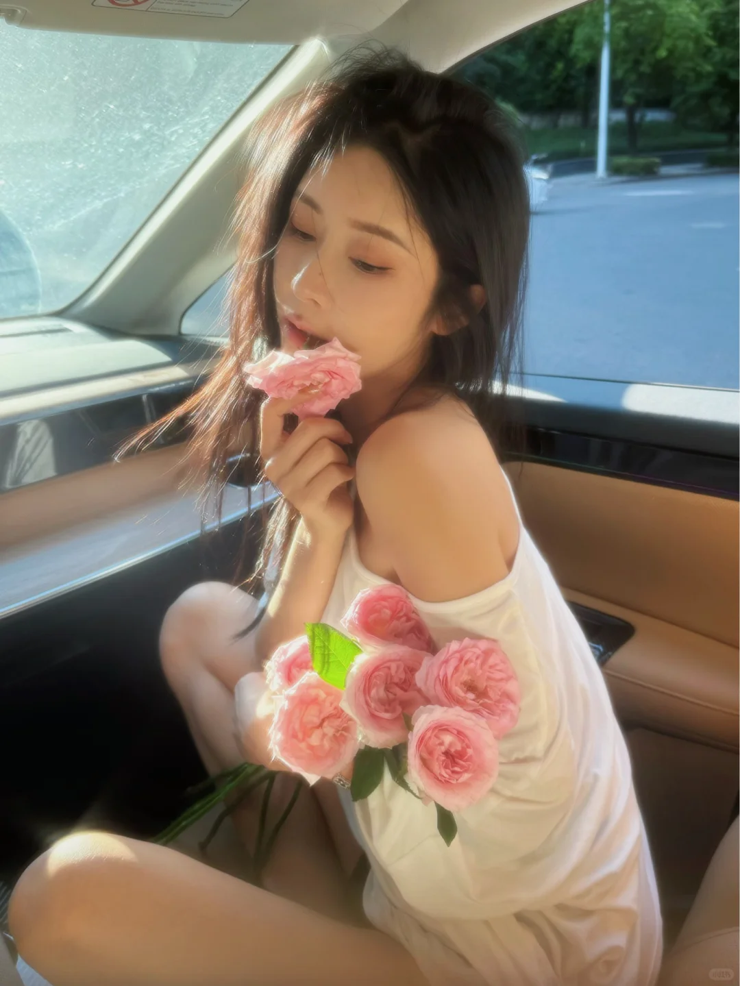 阳光下会发光☀️