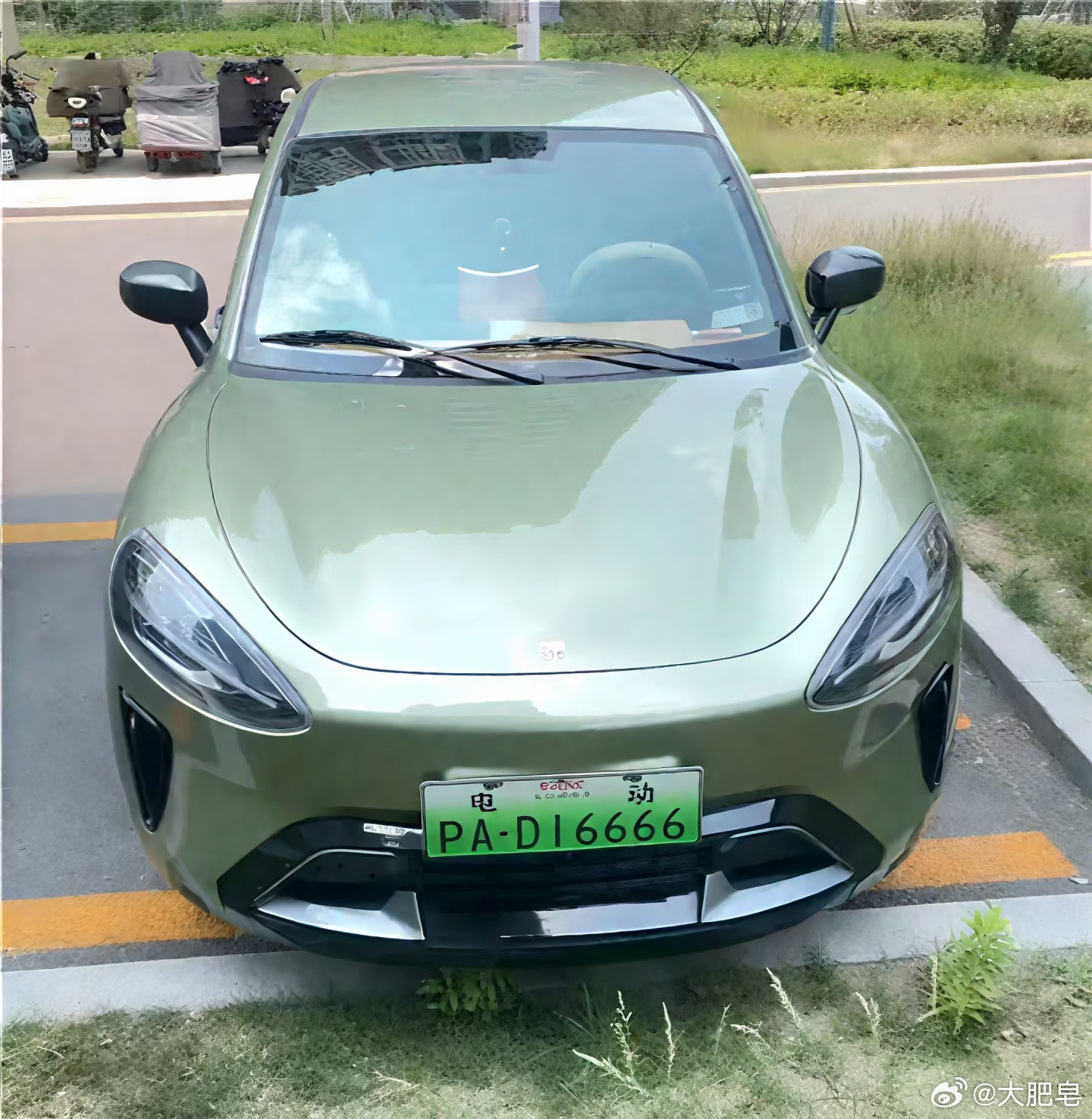 老头乐起诉小米汽车 这么滑稽吗？一家20人的老头乐公司说小米汽车前大灯、前后保险