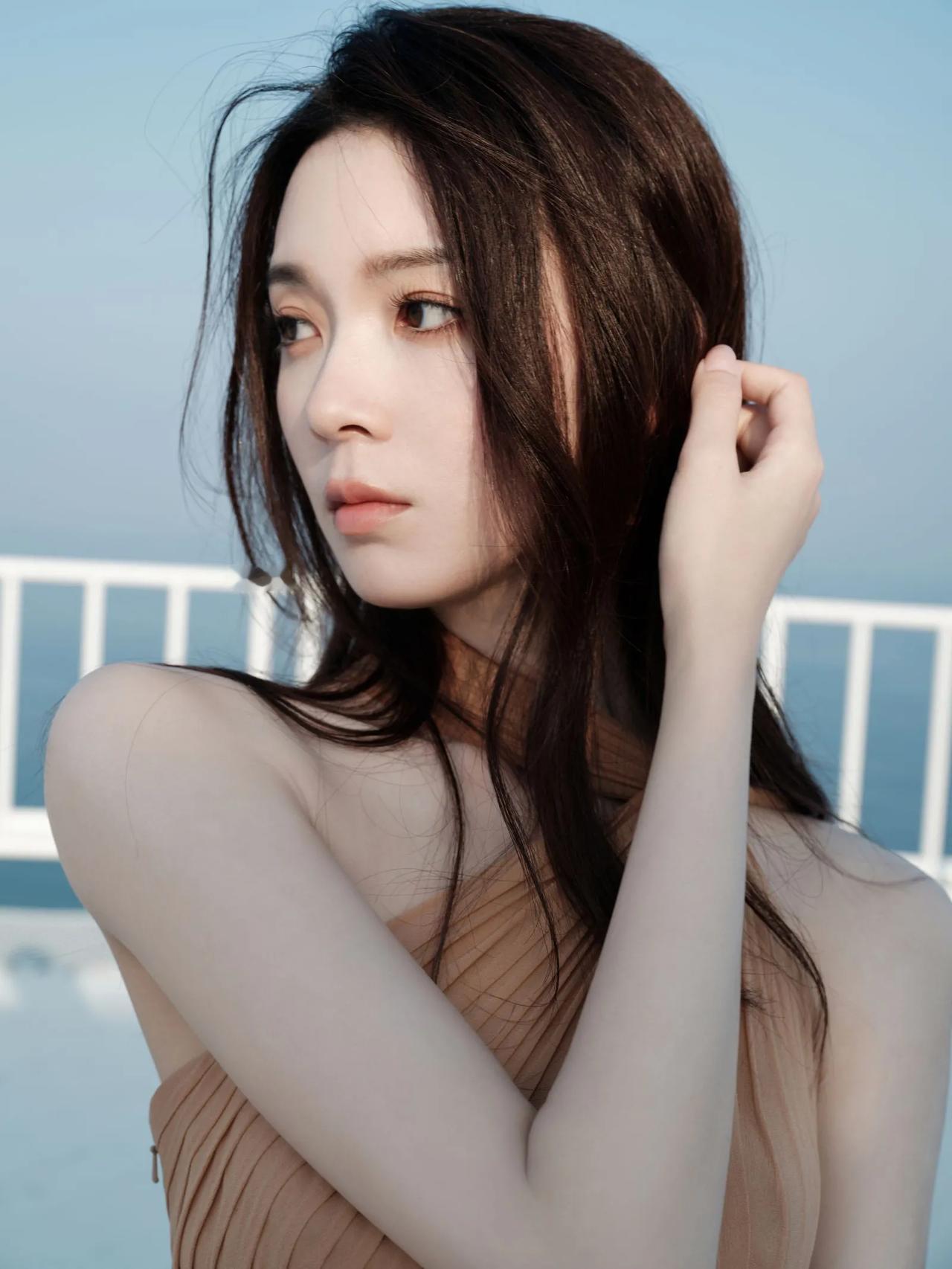 陈瑶美图分享11陈瑶 陈瑶老九门 陈瑶眼镜造型 陈瑶头像 陈瑶老师 陈卓璇身材 