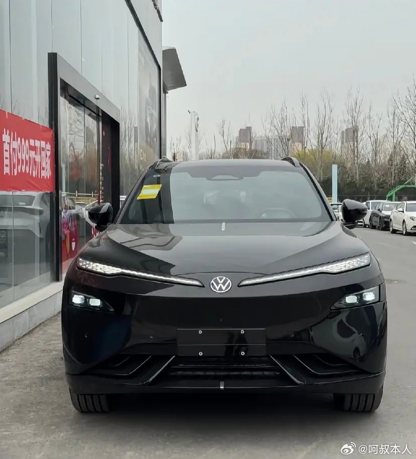 与众08已经有实车到店了，这个外观还是挺有辨识度的！这台车硬件算是德系合资的标准