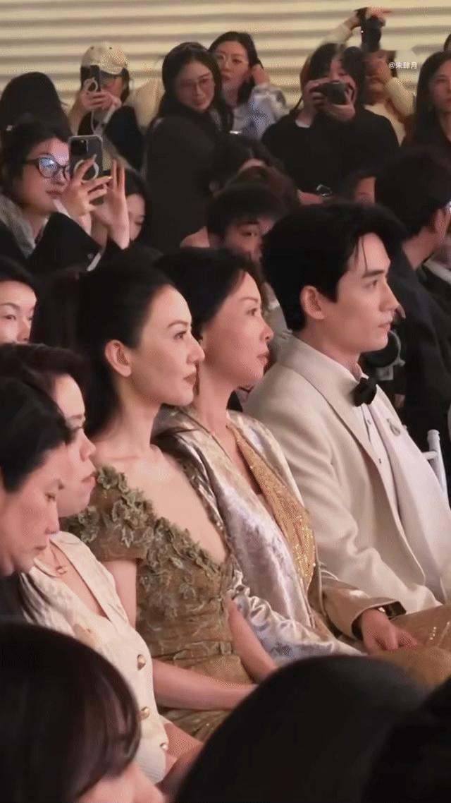 朱一龙曾黎高圆圆同框了 内娱终于等到！朱一龙矜贵、曾黎优雅、高圆圆清甜，三人同框