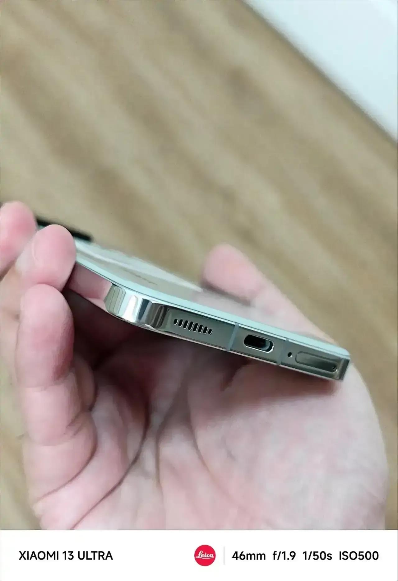 雷军的眼光太决了，一台三四千的手机让用户哑口无言，因为想换机没啥理由

其实，它