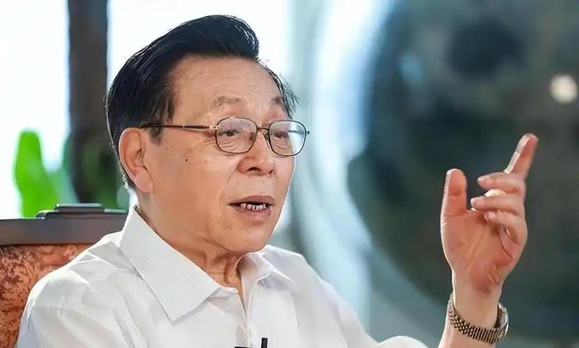 为什么都争着登月呢？就这么说吧，要是中国能在月球上架激光武器，只需要1.3秒就能