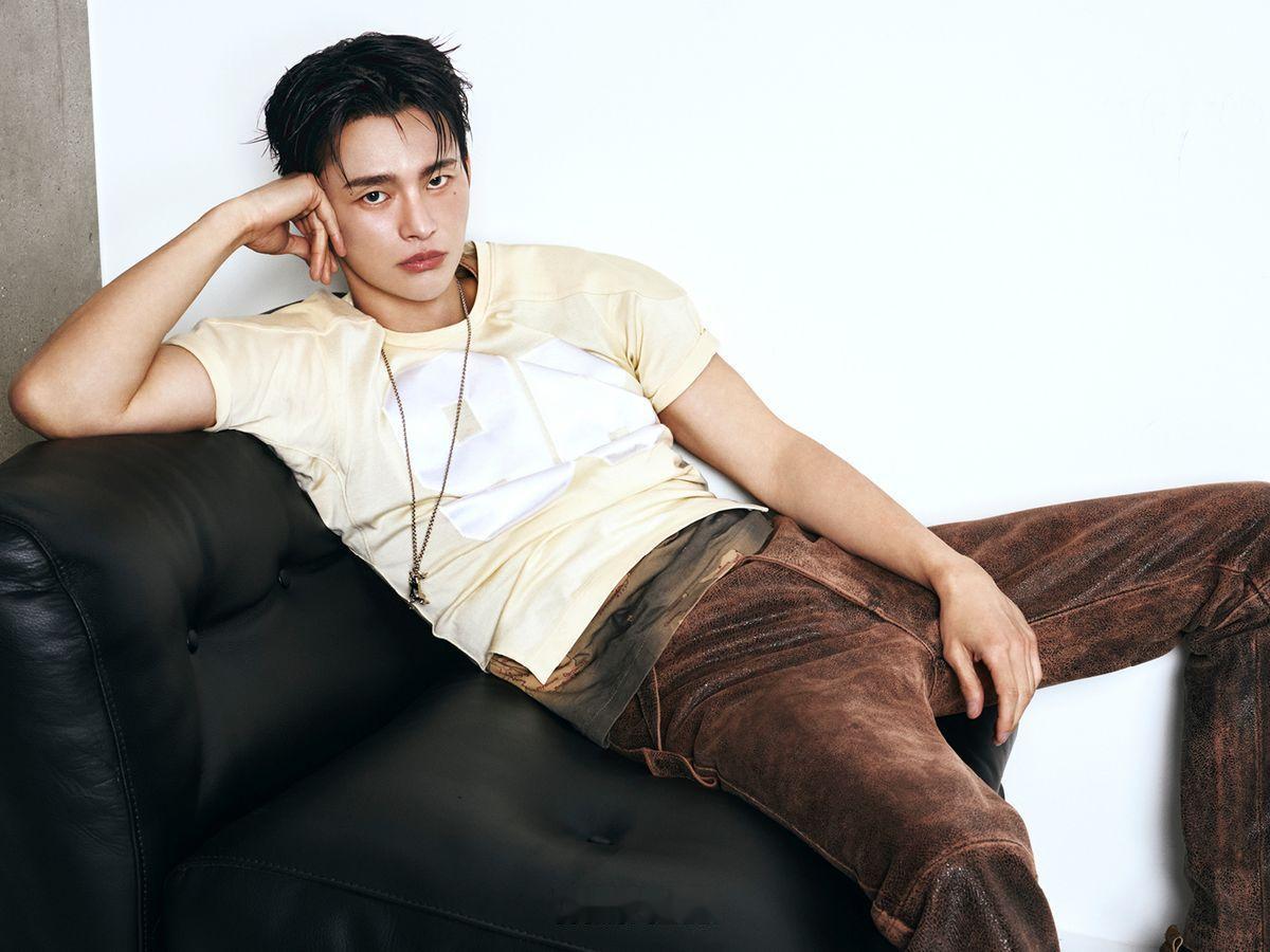 徐仁国  【260624 徐仁国 News】Cosmopolitan Korea