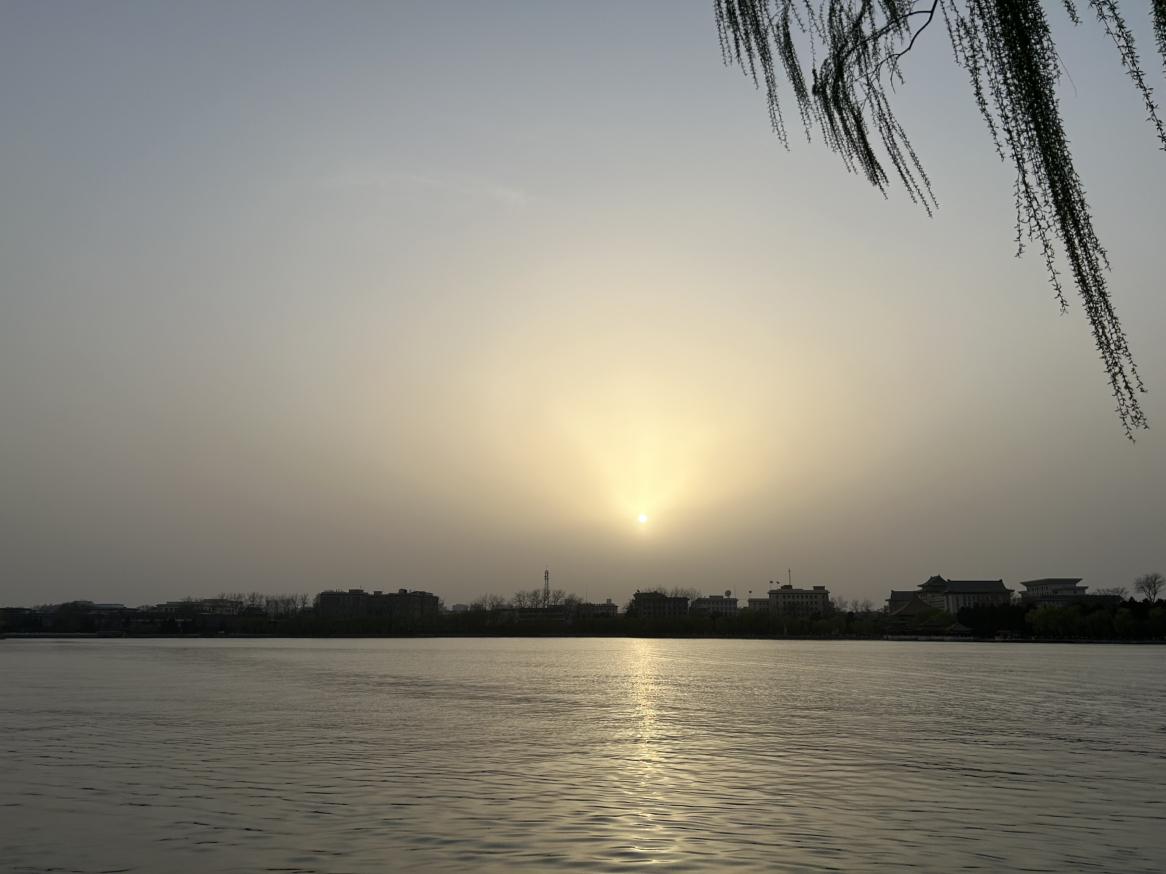 我的今日状态：🏝️旅行度假
我这里的天气：☀️晴天