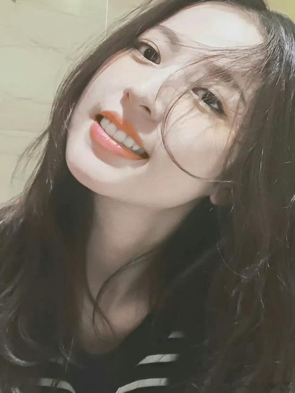 周雨彤拍的坦桑  周雨彤[超话]  周雨彤像小仙女 好舒服的长相 早期好韩系周雨