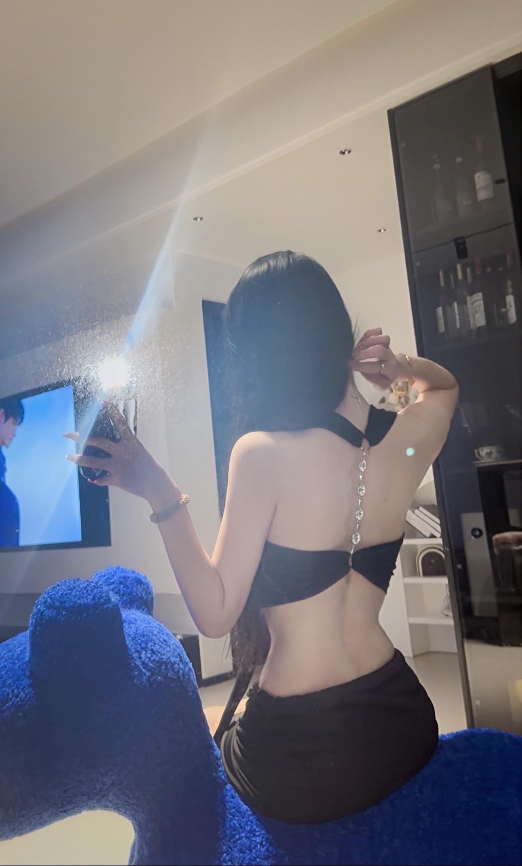 频繁的照片只是想在未来看看青春。