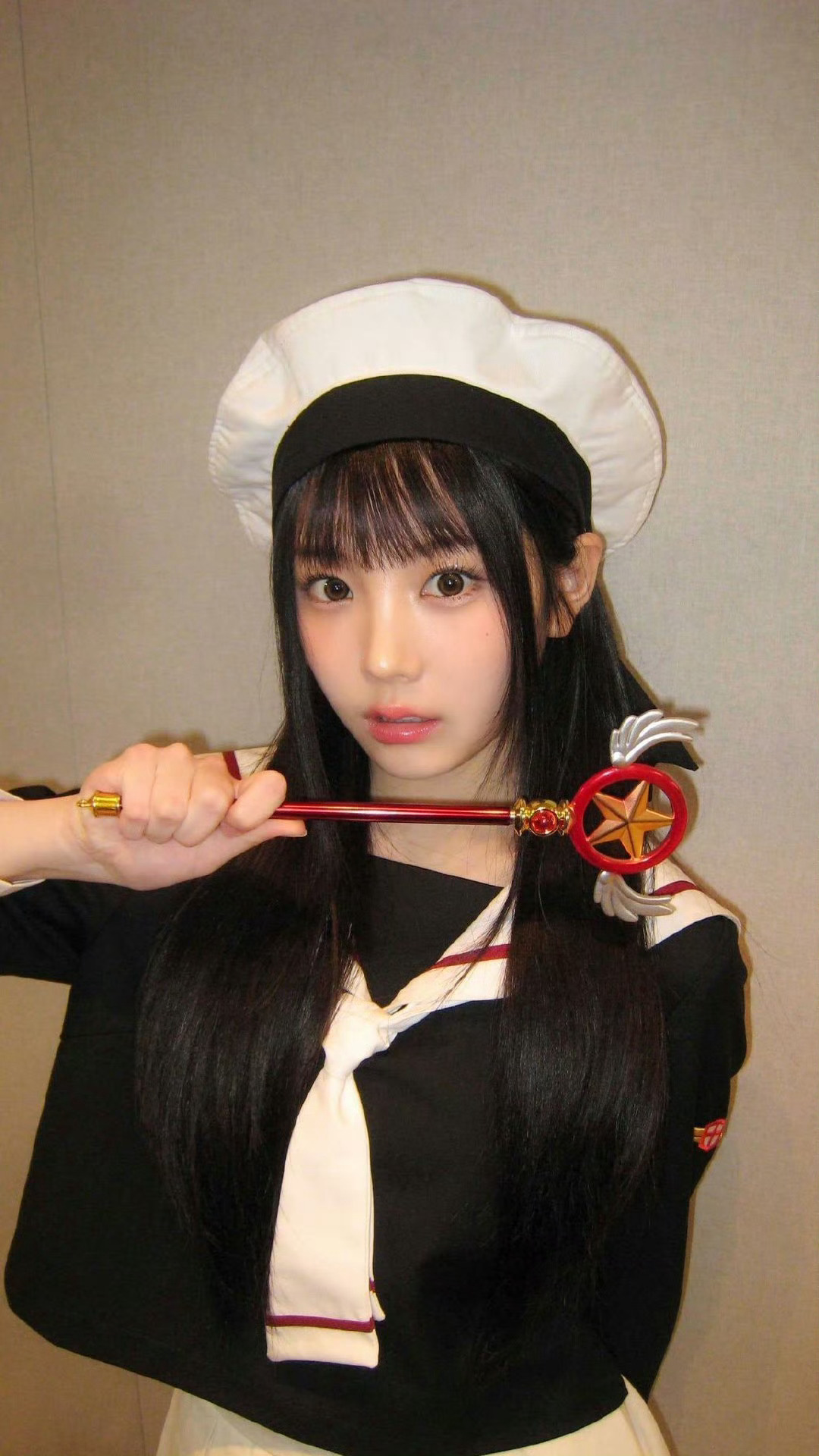 娱乐[超话]李沅禧cos魔法少女小樱李沅禧刘海水手服造型 就是这样又萌又美 ​​