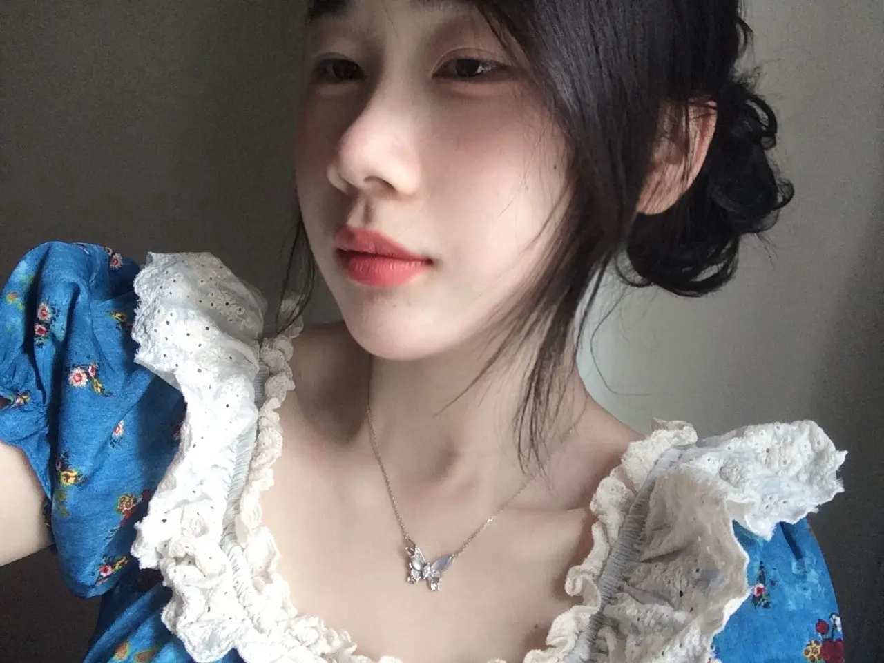 愛是長久凝望著你看著我的眼睛