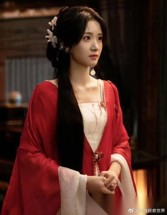 《恰逢雨连天》一直在传的男女主是丁禹兮、卢昱晓，最新消息说女主在接触陈瑶了。 这