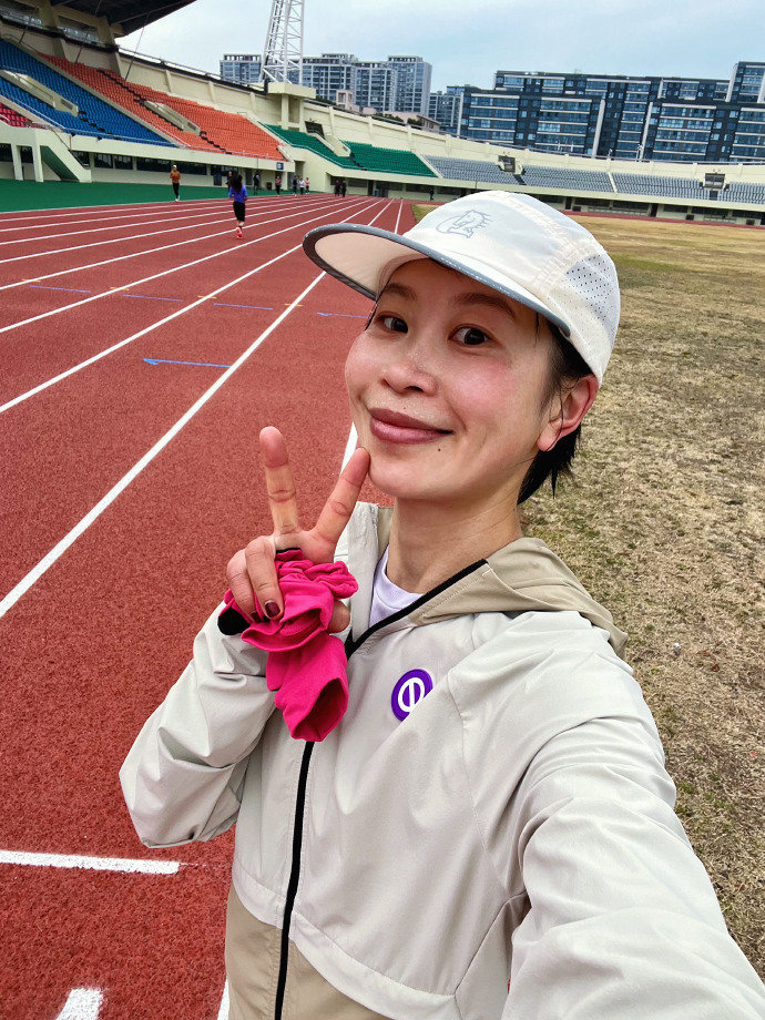 一生要强的中国女人,今日跑步30公里结束本月,自跑步以来,月跑量历史新高,估计未