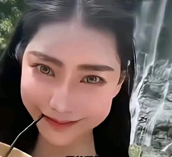 张兰对马小梅十分满意。
张兰在直播间笑呵呵的回应网友说好事成双。婚礼和满月酒就一