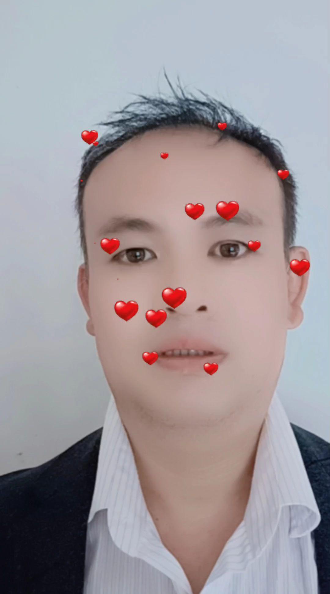 平安夜总是让人感到特别，而今天能够与您相识，更让我感到无比珍贵。希望未来的每个平