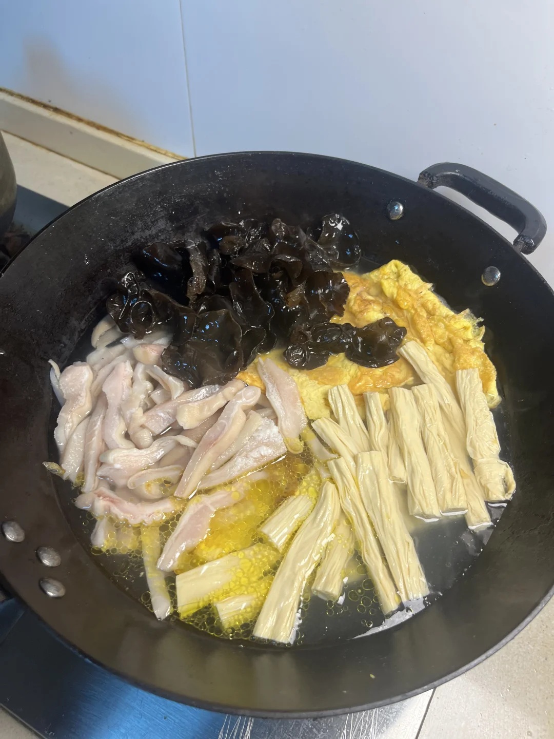 实况看看咱们肌肉男今天吃啥补补