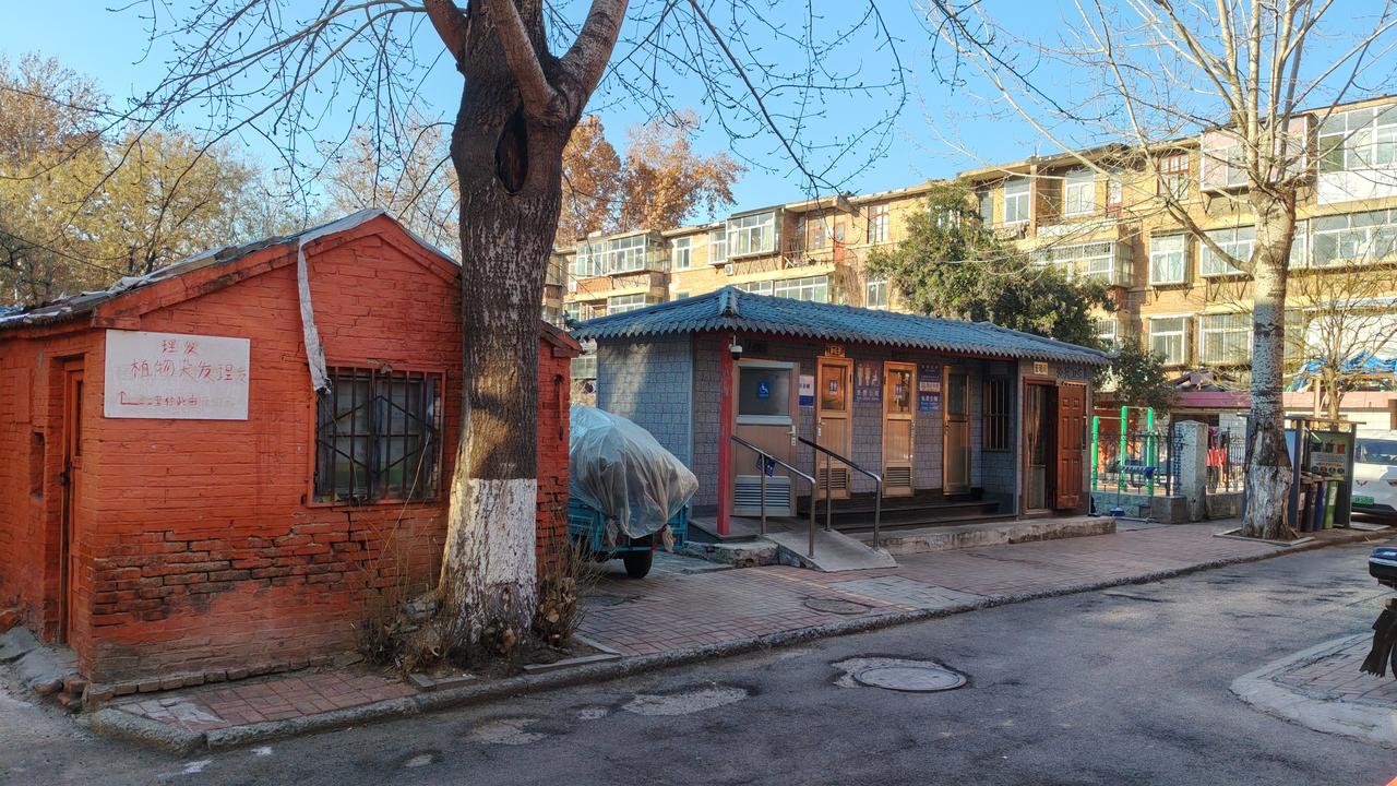 淄博张店人民公园无障碍公厕发现一坨排泄物…🤢 恶心死了
家人们，我真是被恶心坏