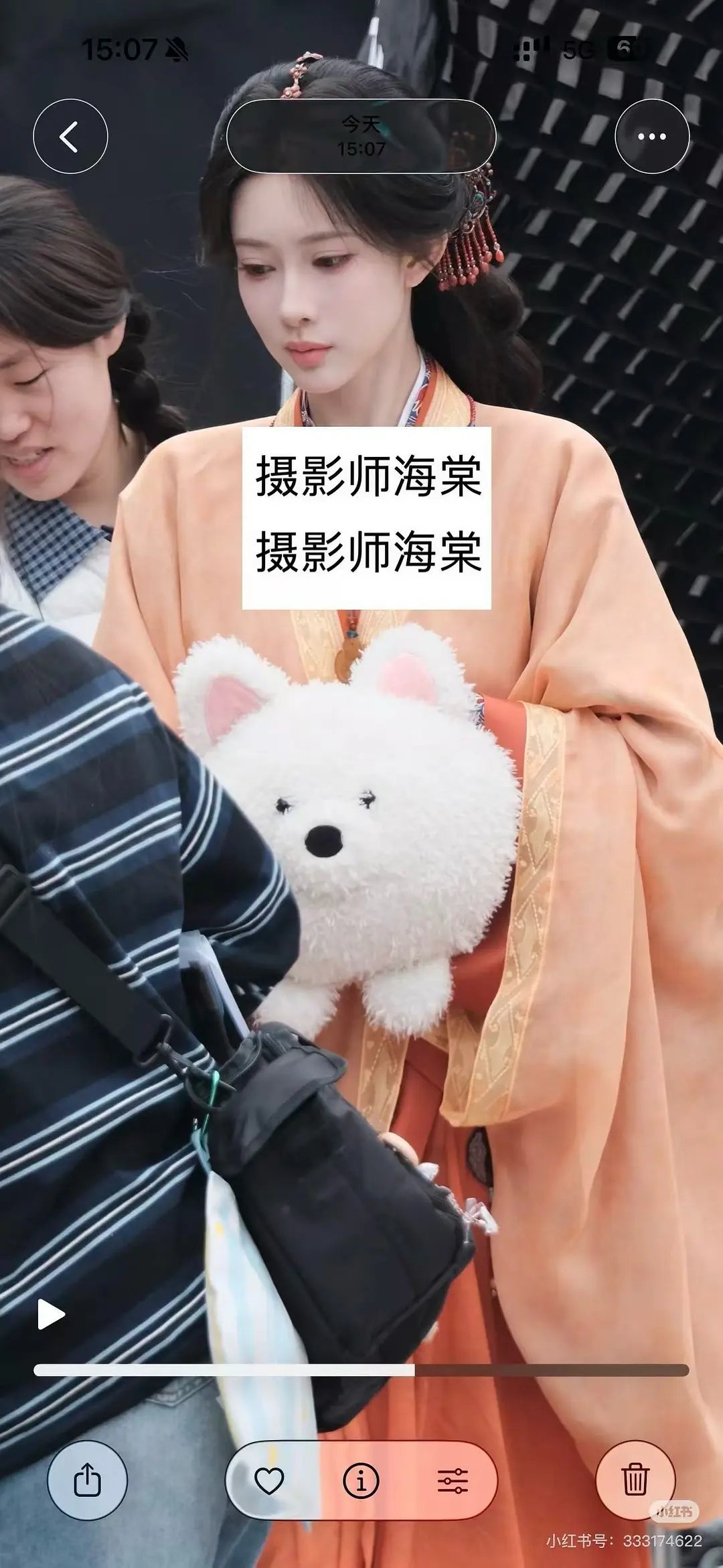 孟姐将门妆造还蛮漂亮的 